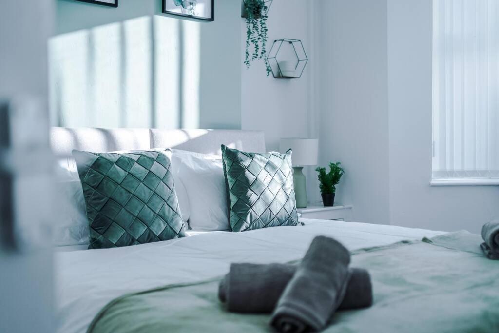 Oakleigh House By Prime Apartment